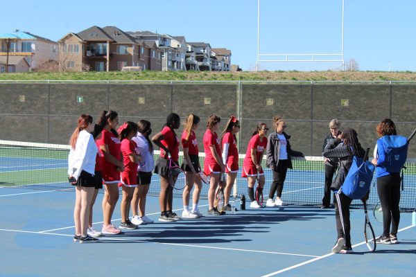 Girls Tennis Pushes Through Start Of The Season Difficulties
